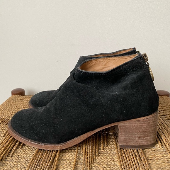 BEEK Shoes Women’s 7 Suede Falcon Booties Black Boot - Picture 2 of 8